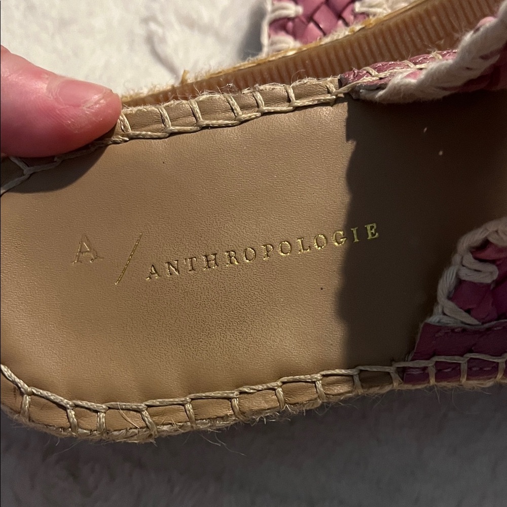 3 for $7 SALE Anthropologie Mauve and White Woven Sandals - Picture 3 of 3